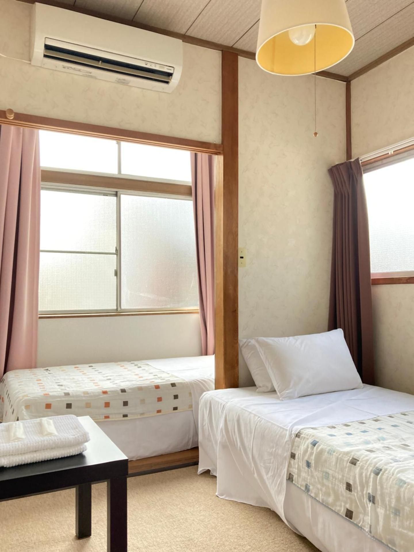 Economy Twin Room