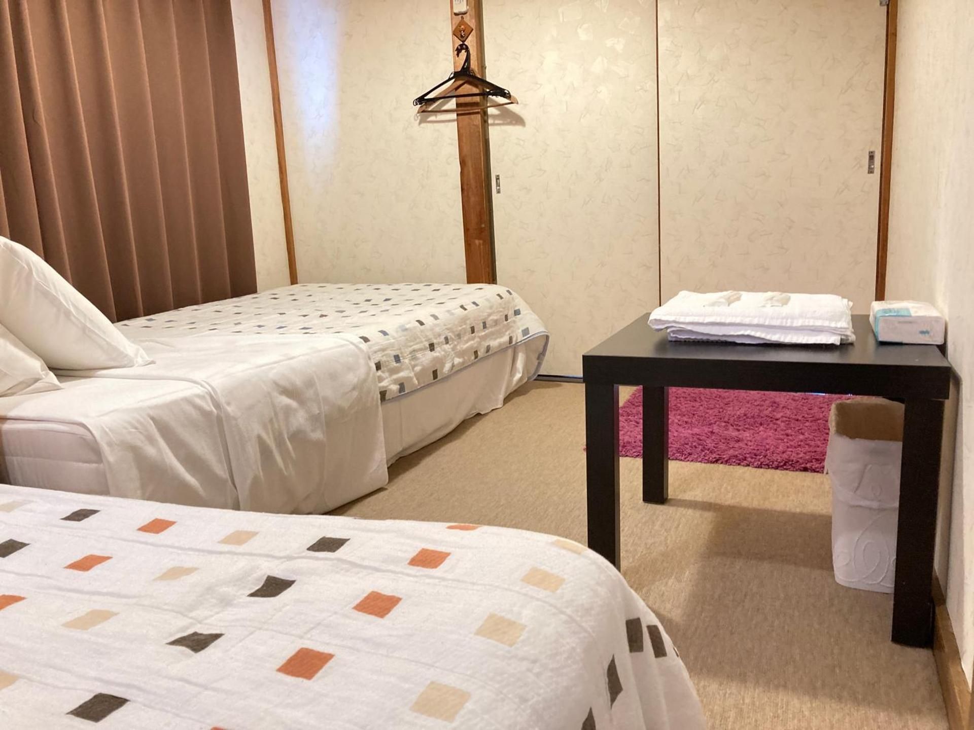 Economy Twin Room