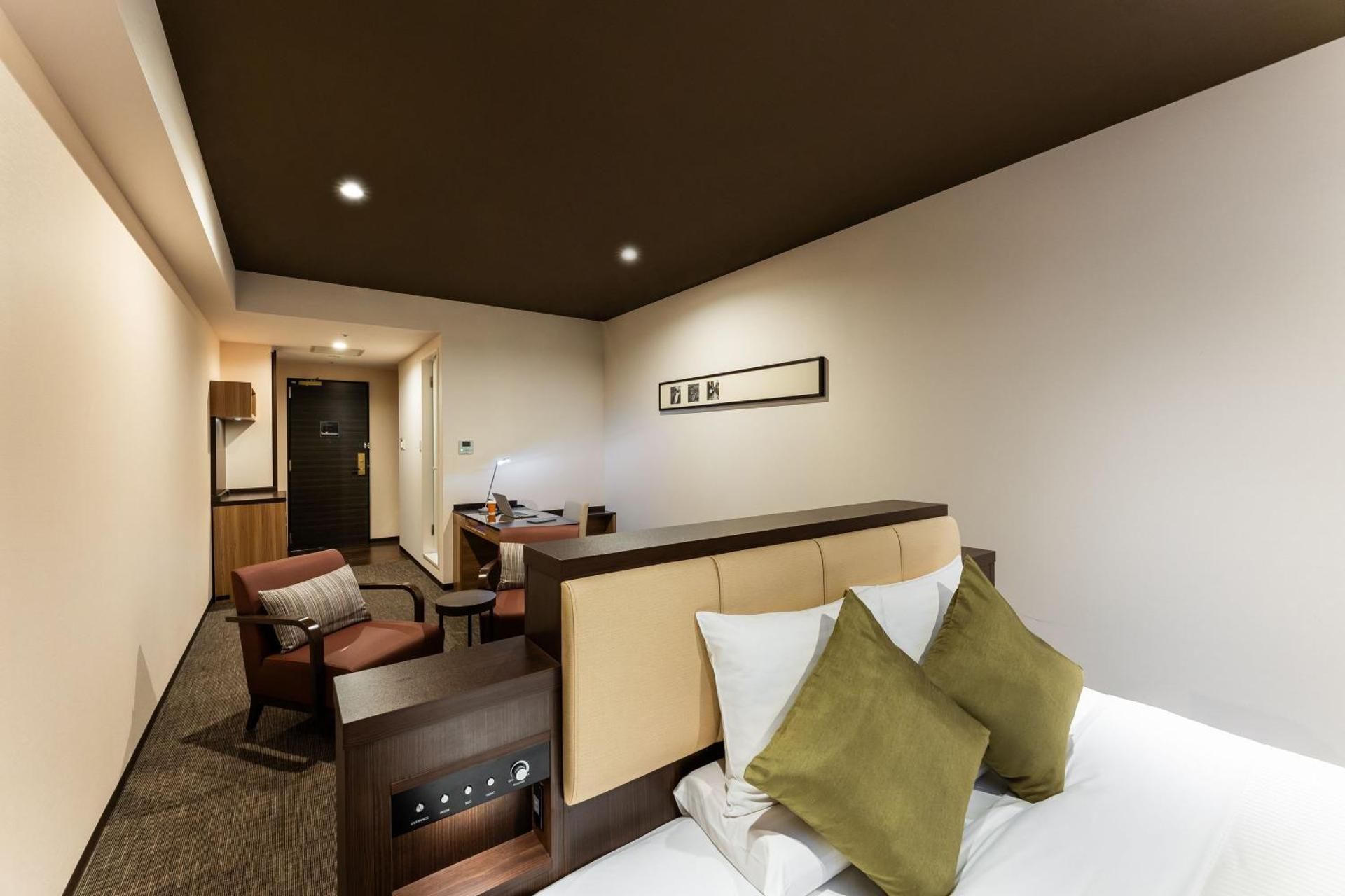 Eco Plan - Superior King Room - Non-Smoking House Keeping is Optional with Additional Cost