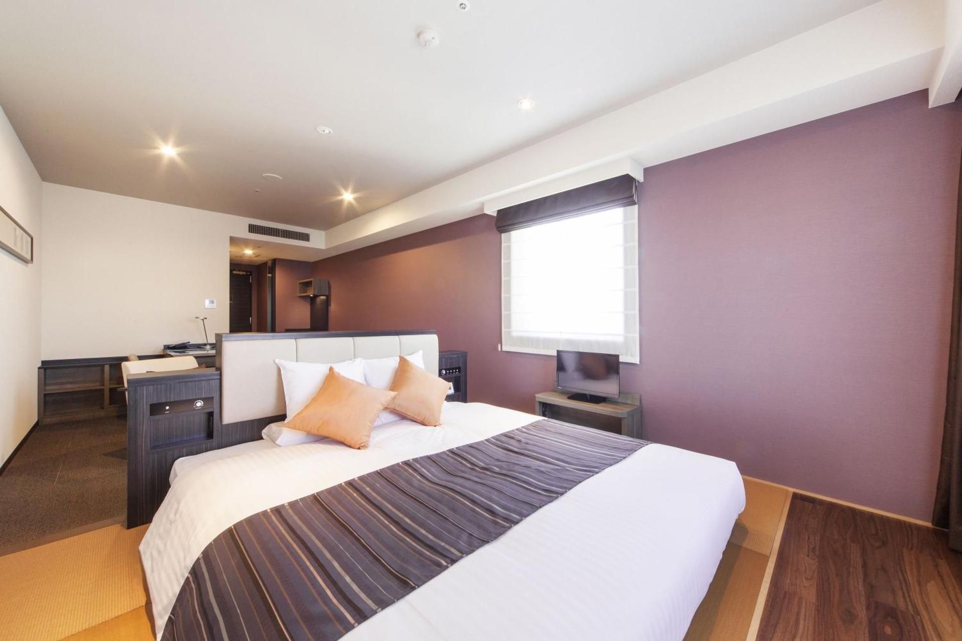 Deluxe King Room - Non Smoking