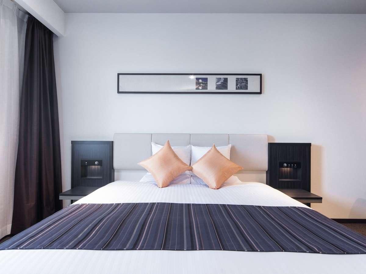 Eco Plan, Standard King - Non-Smoking House Keeping is Optional with Additional Cost