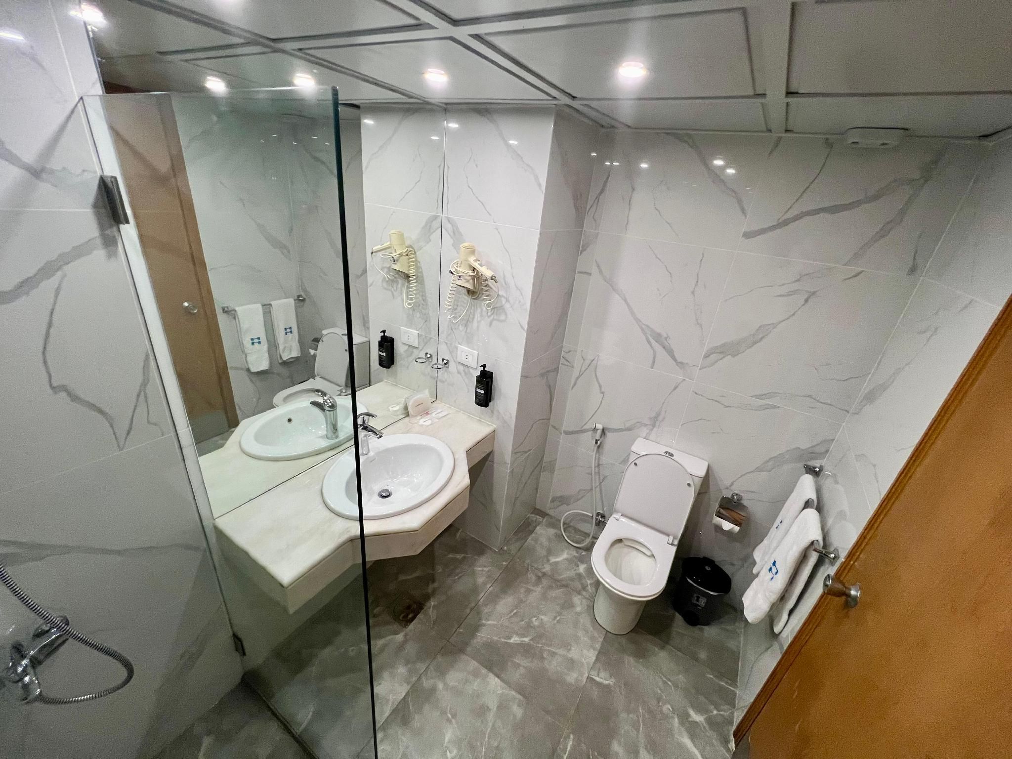 Deluxe Double or Twin Room Sea View