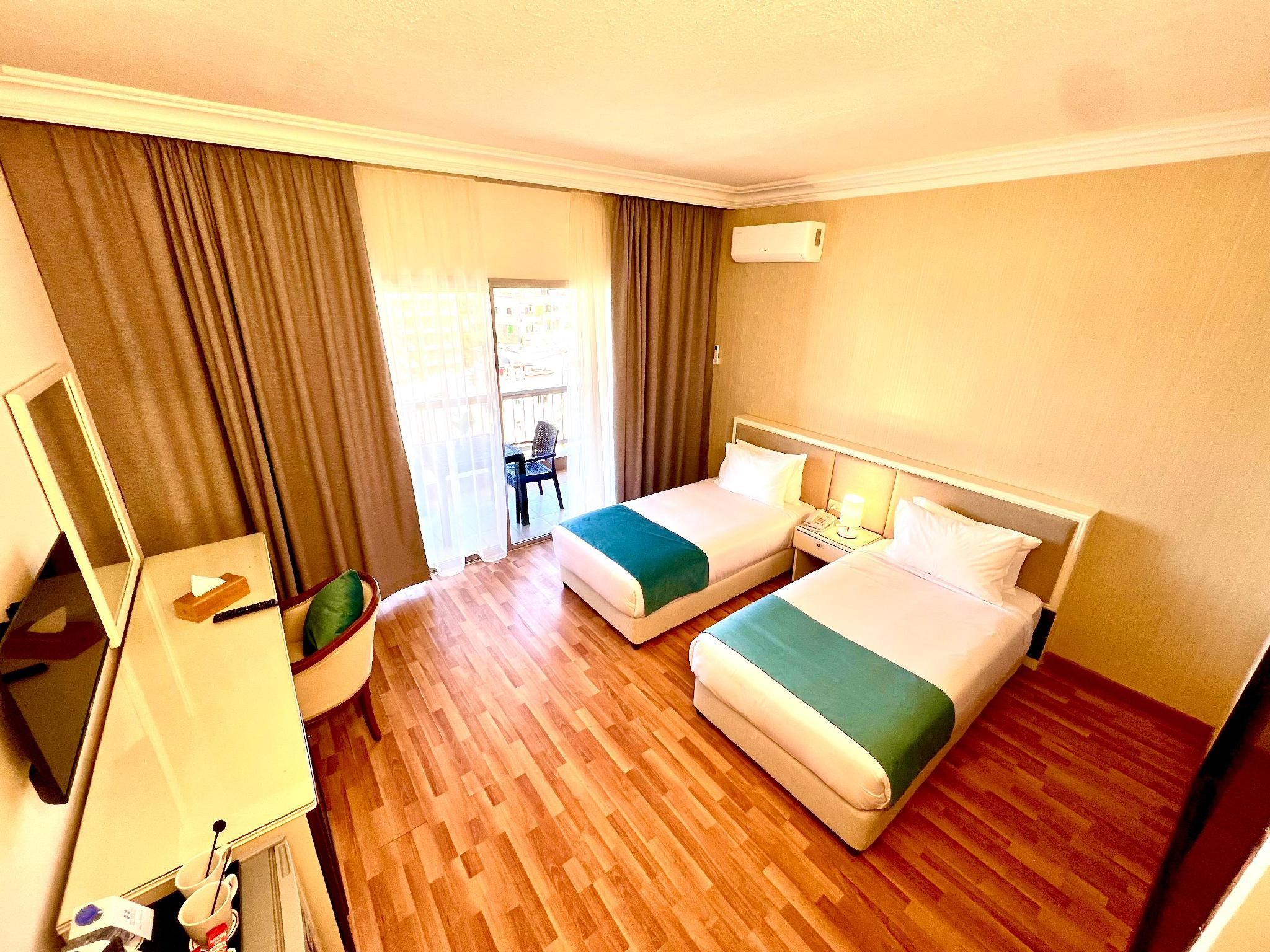 Deluxe Double or Twin Room Sea View