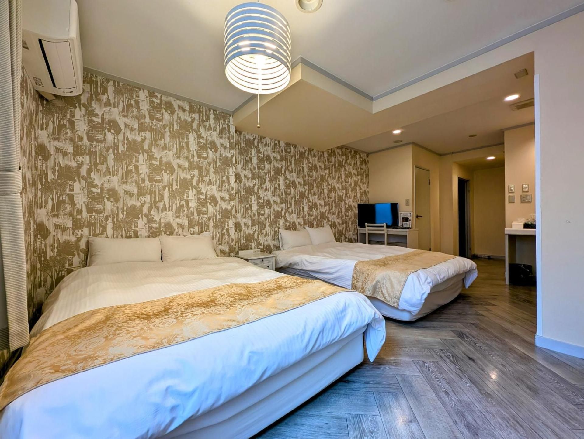 Moderate Twin Room with Two Double Beds