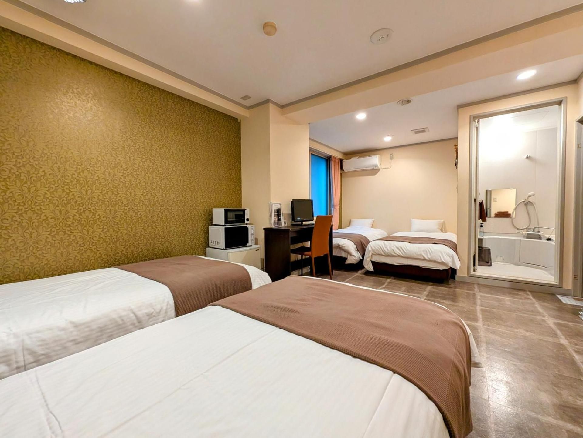 Moderate Quadruple Room