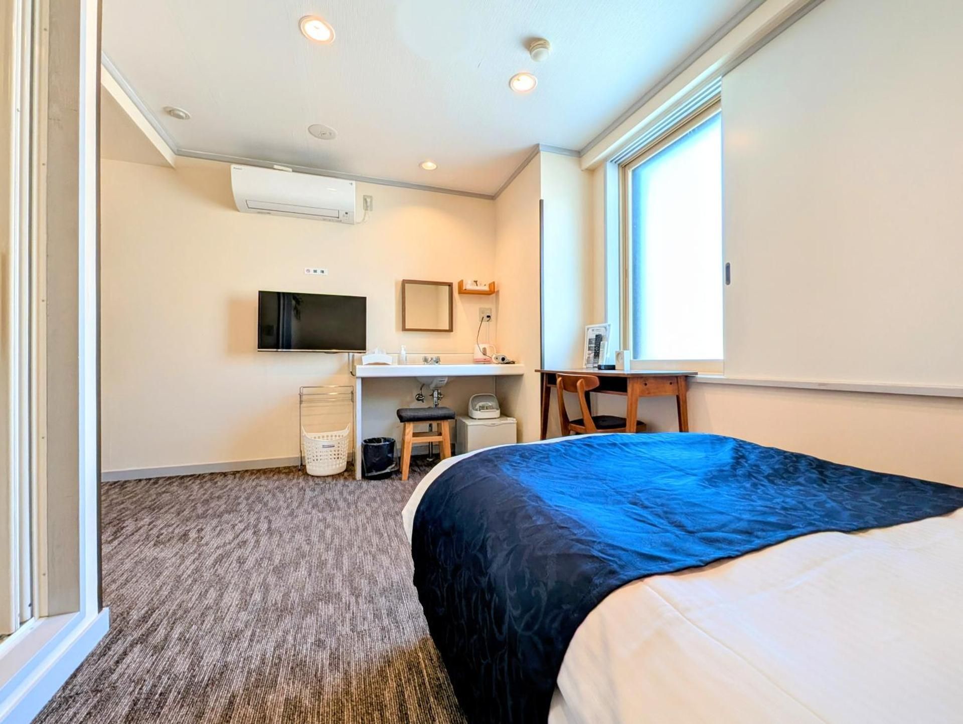 Single Room - Non-Smoking