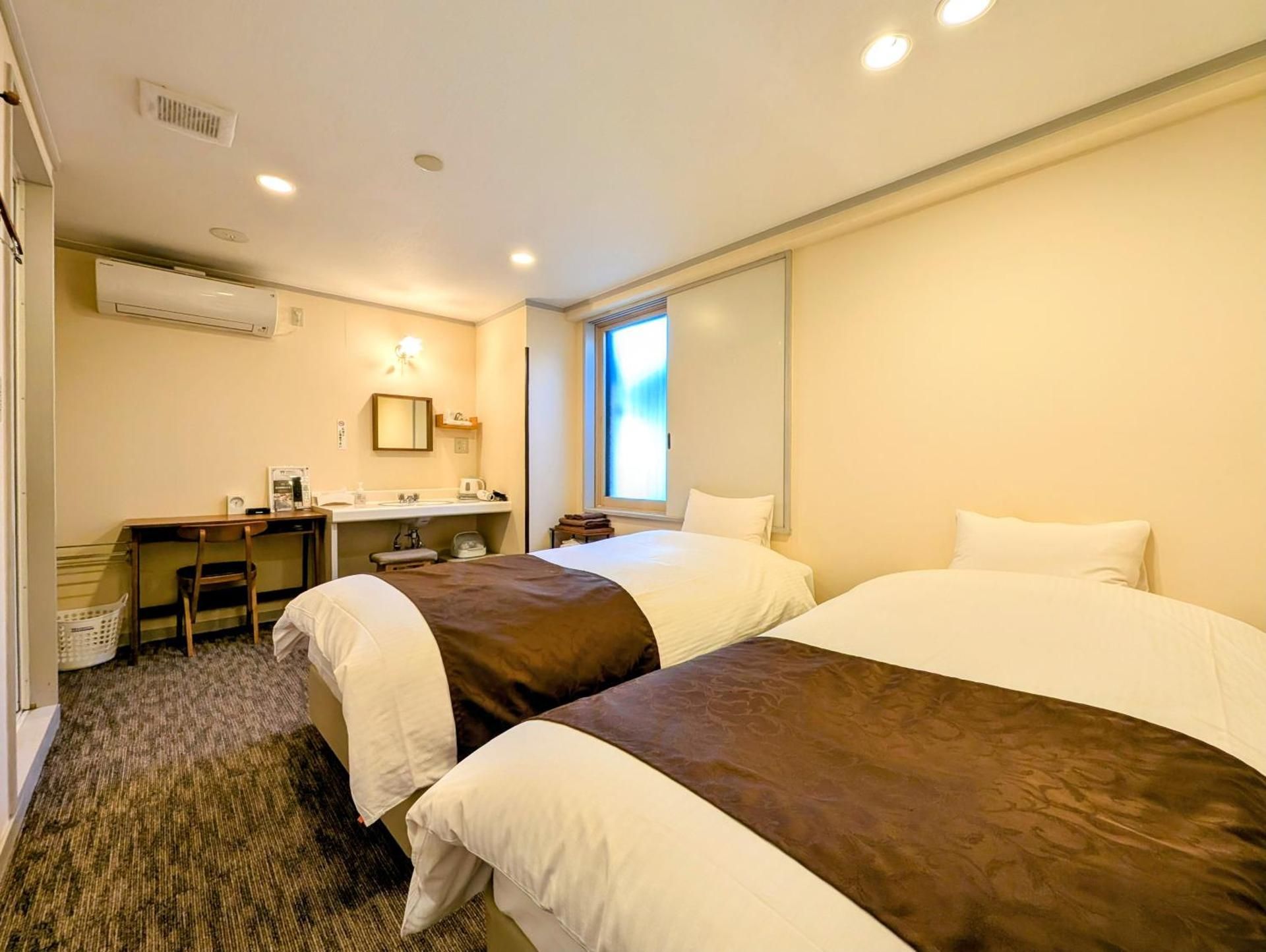 Twin Room - Non-Smoking