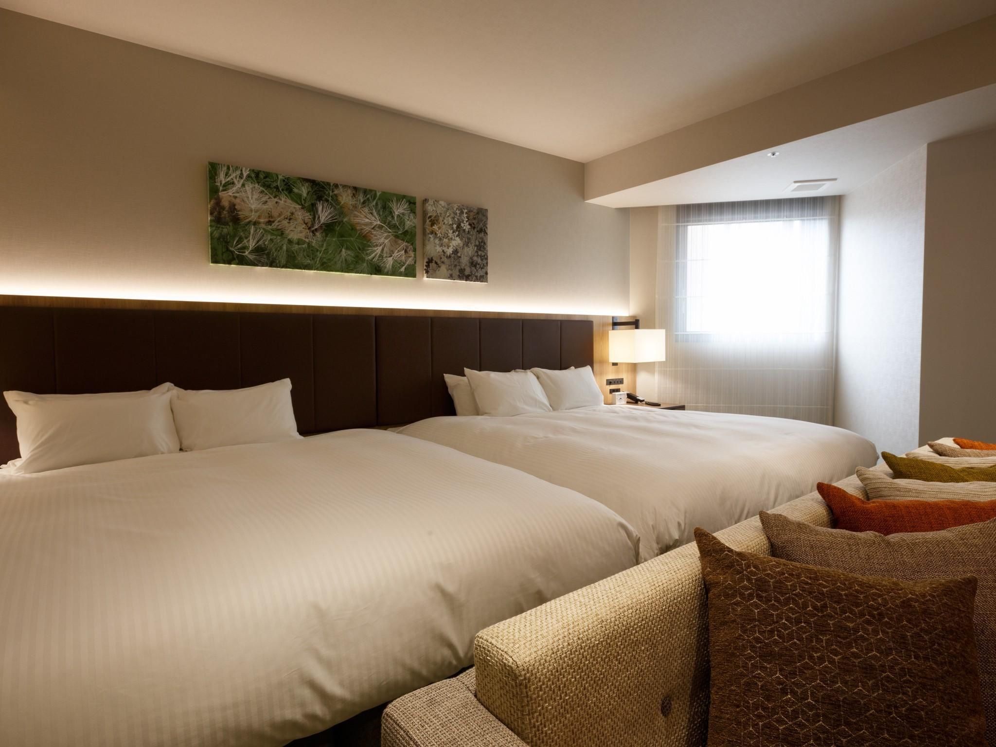 King Room for 3 People - Non-Smoking