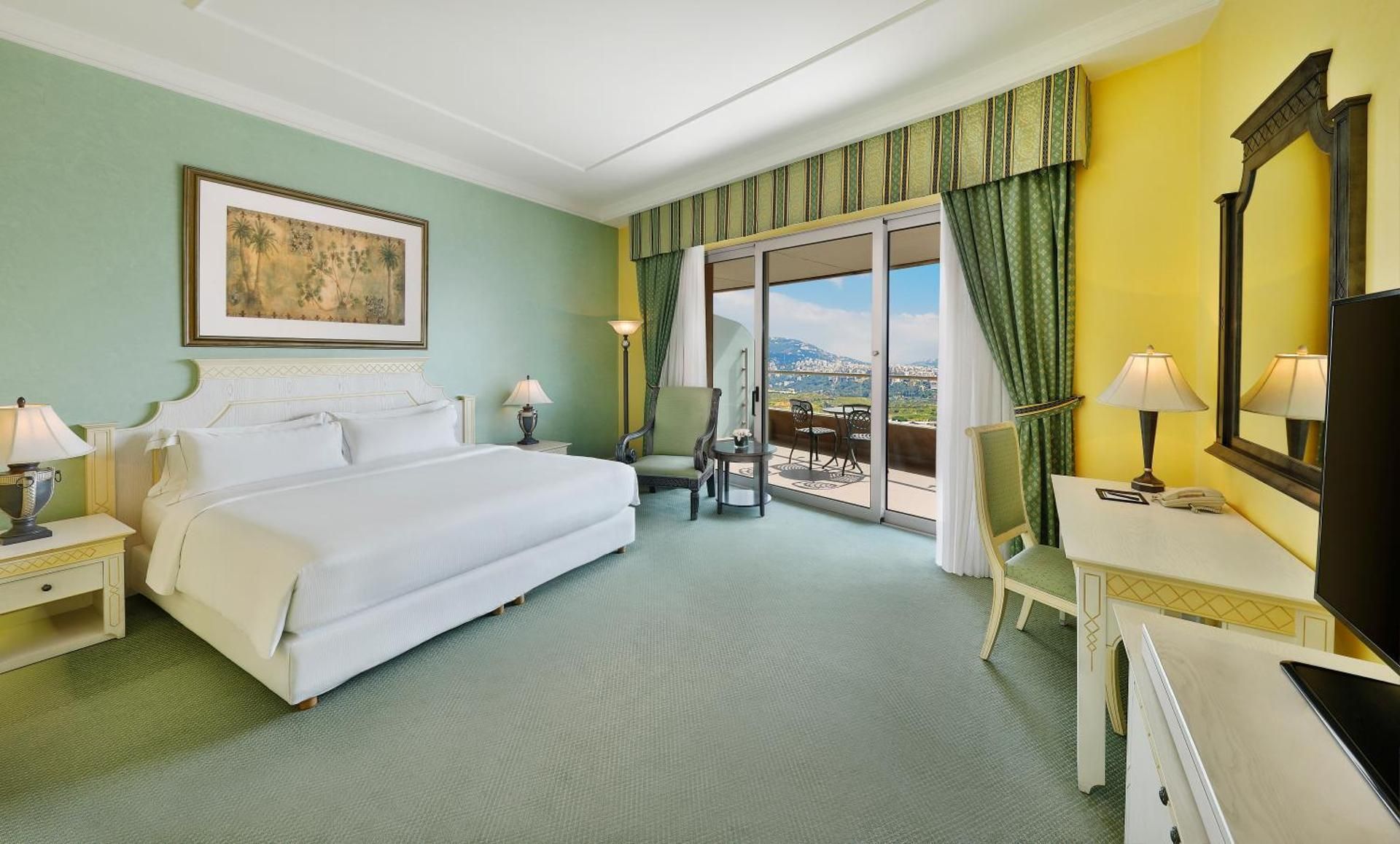 Executive King Room - Lounge Access