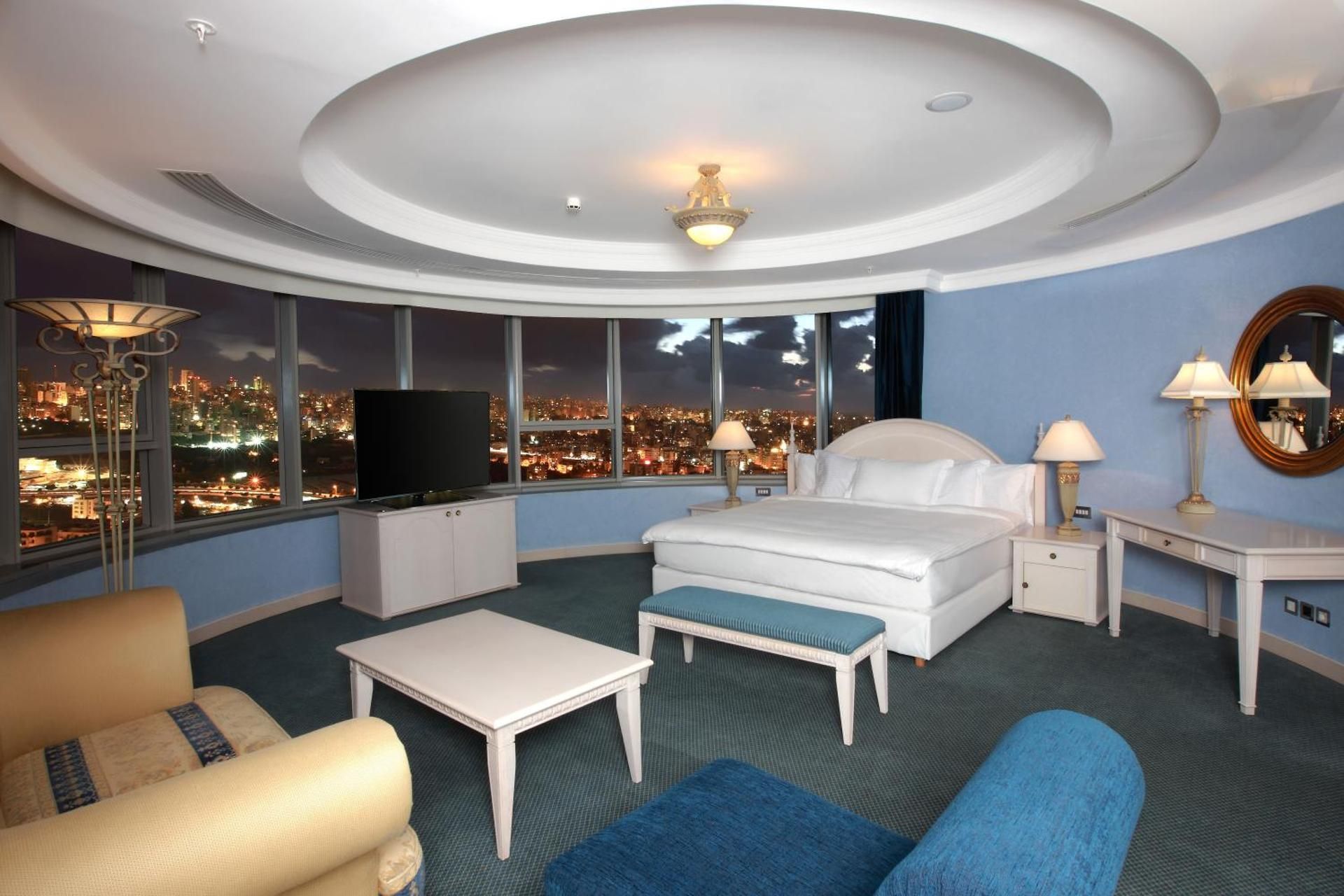 King Royal Master Room