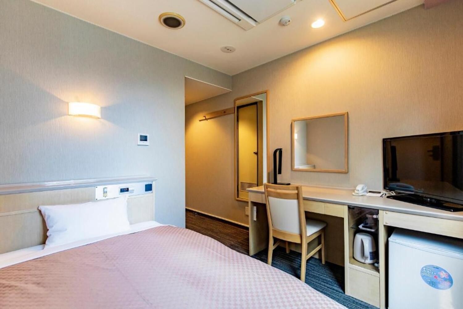Main Building Single Room - Smoking