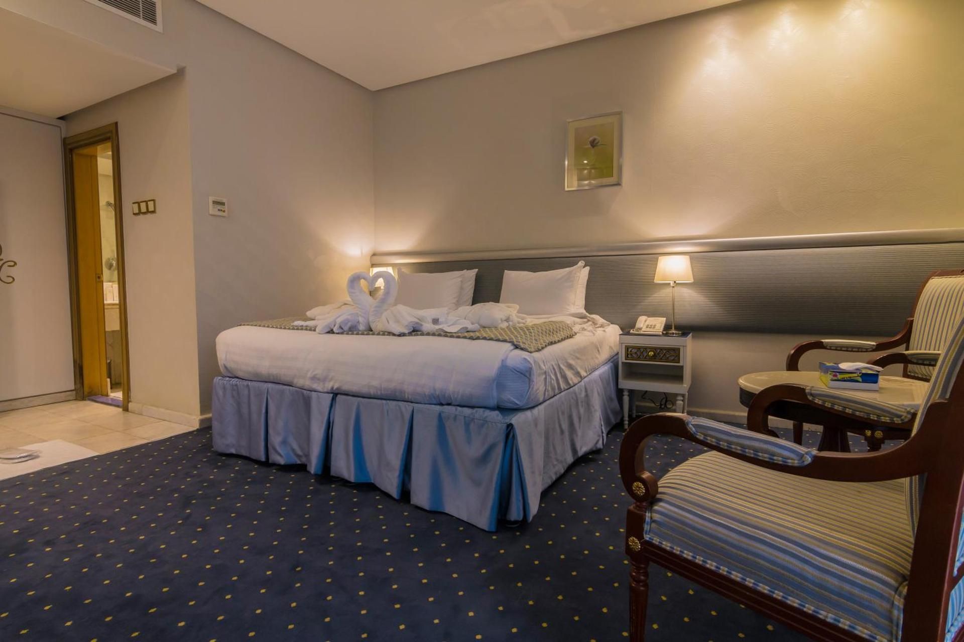 Connecting Room for 5 People - Non-Smoking