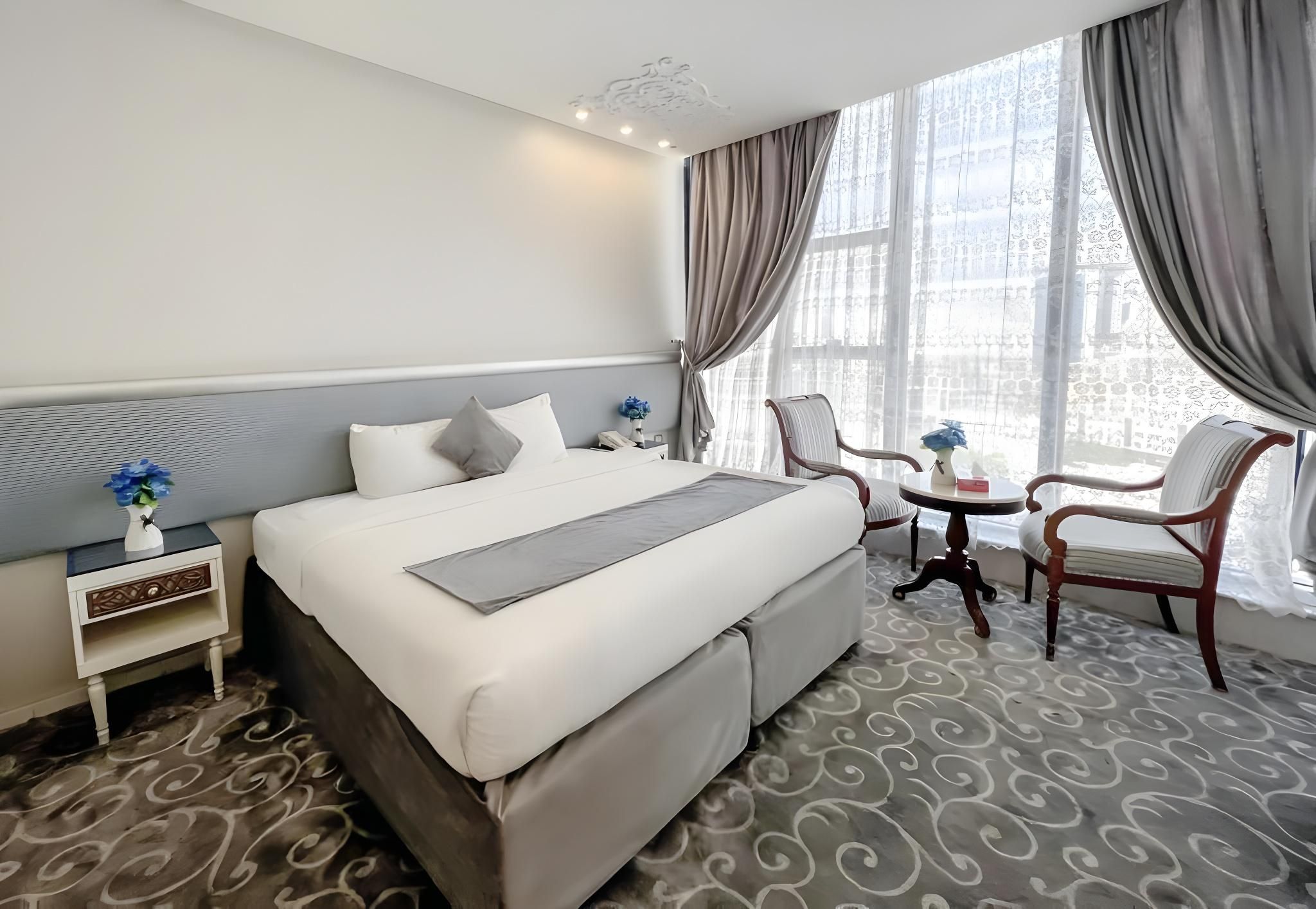 Montana Al Azizia Hotel Twin Room