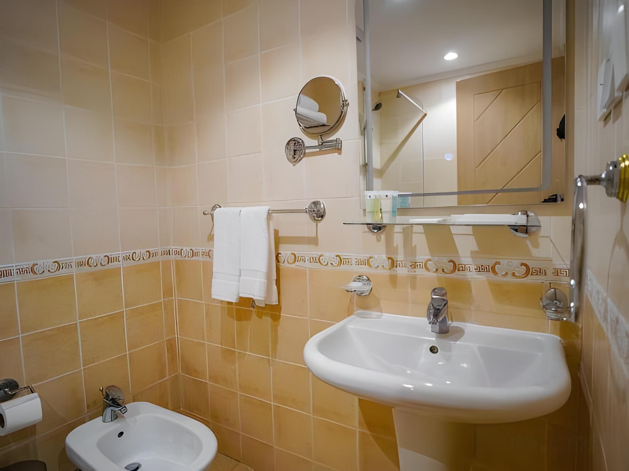 Standard Triple Room