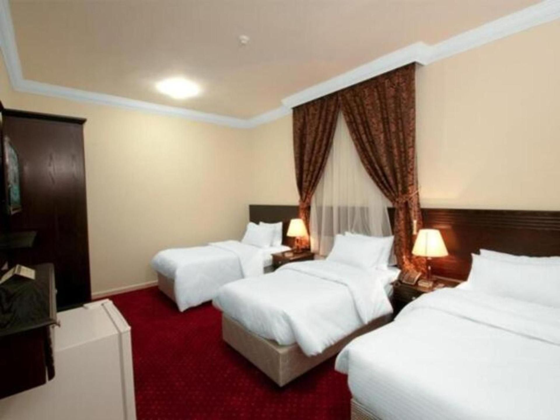 Royal Al Mashaer Hotel Basic Triple Room 2