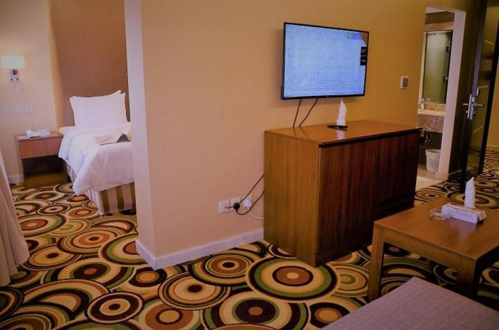 Beyab Alaziziyah Hotel  فندق بياب العزيزية Standard Suite City View 3