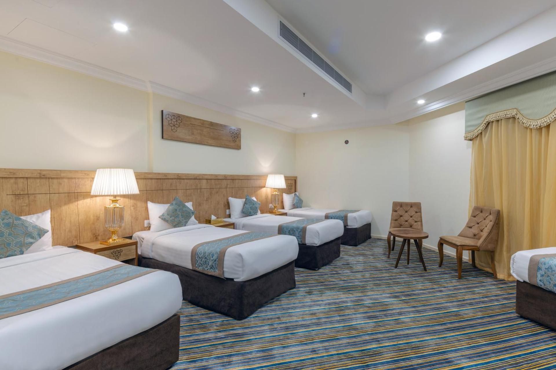 Deluxe Family Room