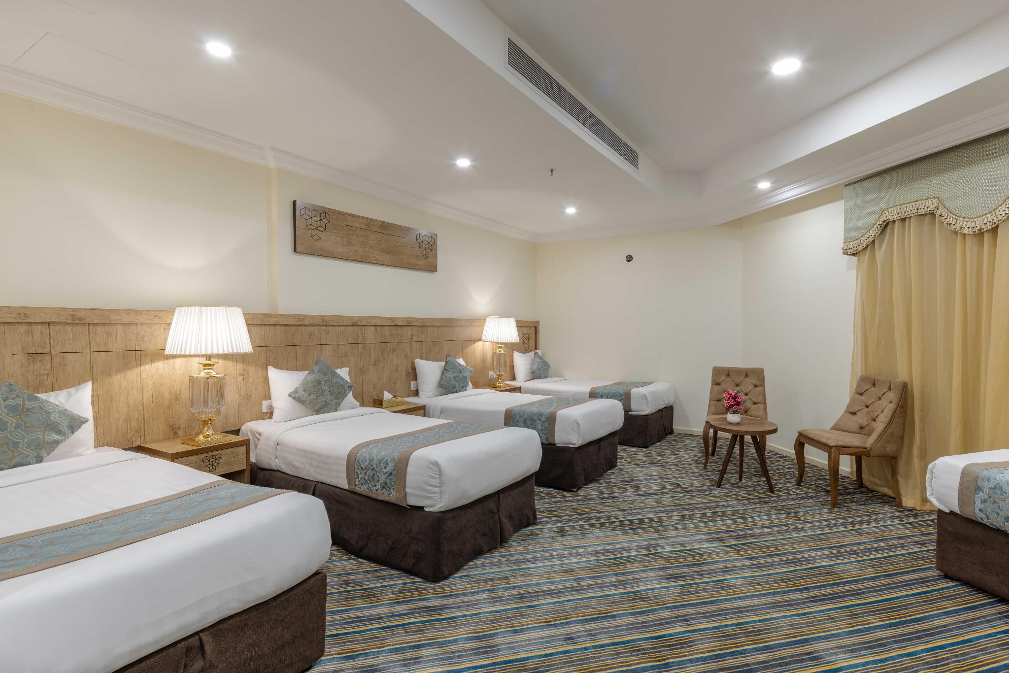 Quintuple Room