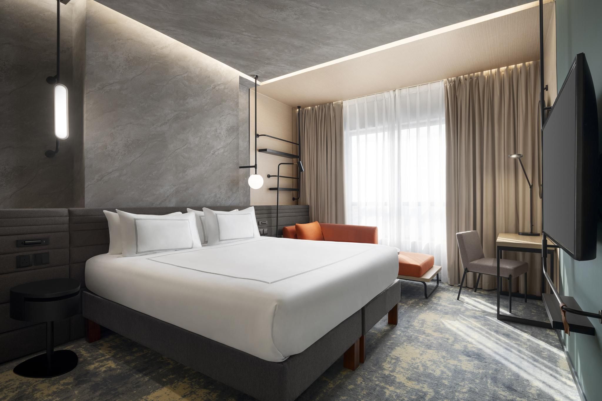 Superior One Bedroom Apartment