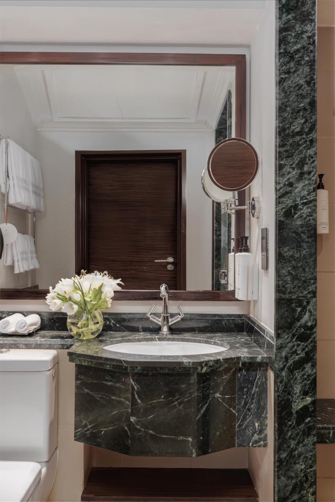 Twin Room with City View