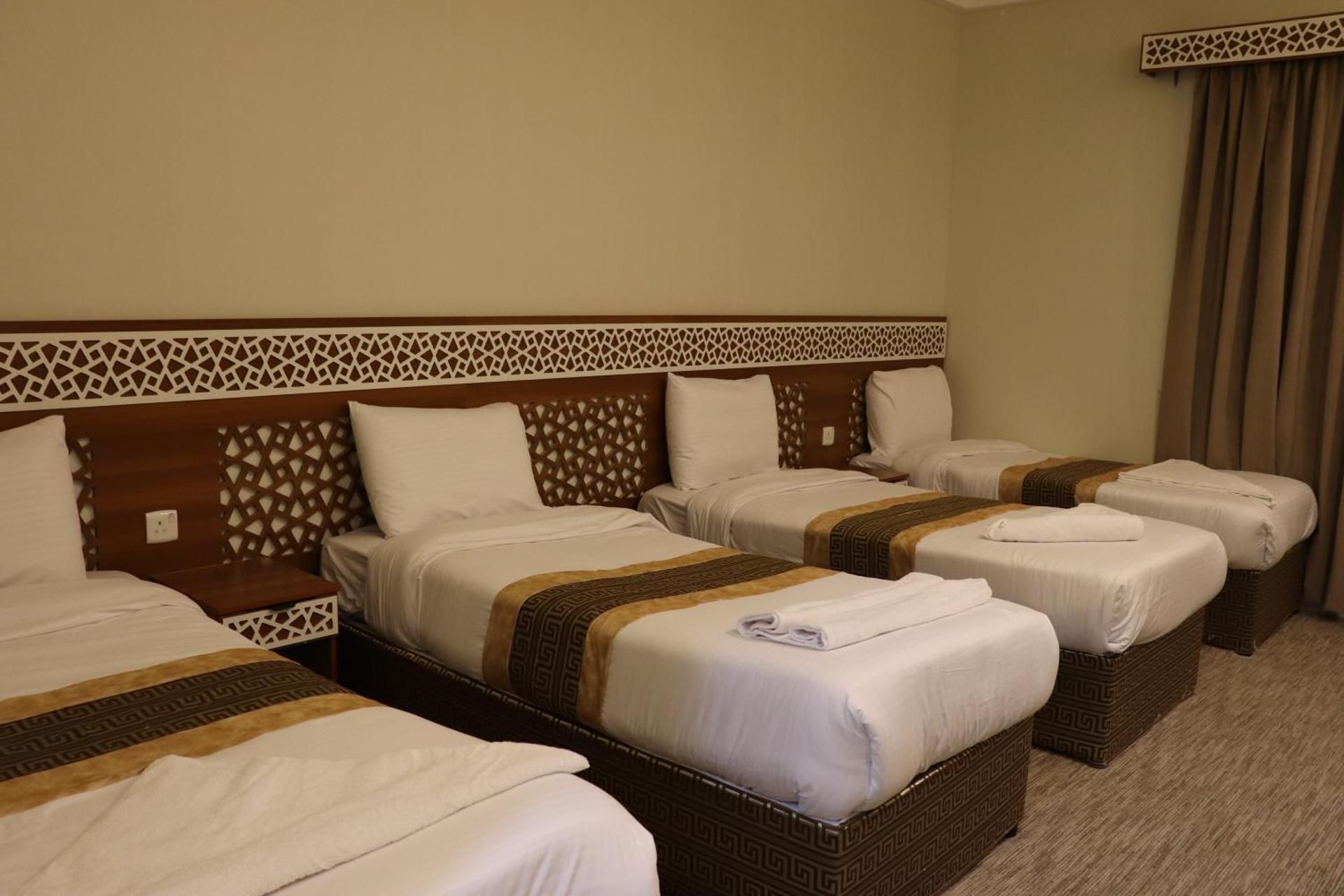 Quadruple Room with Private Bathroom