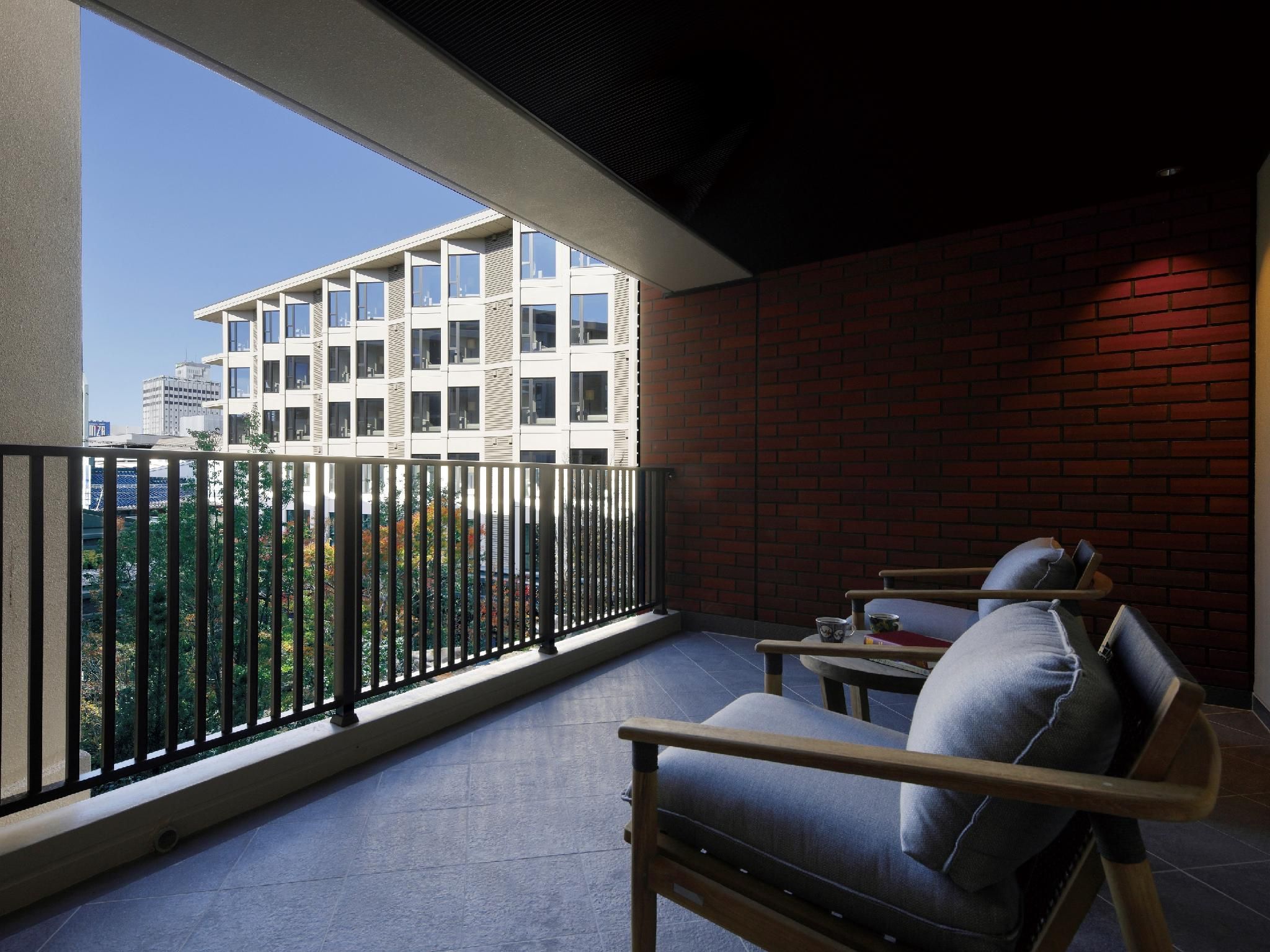 Balcony Room