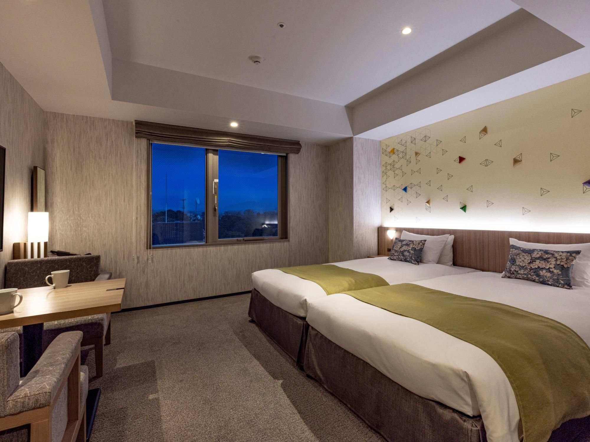 Deluxe Twin Room with Extra Bed - Non-Smoking