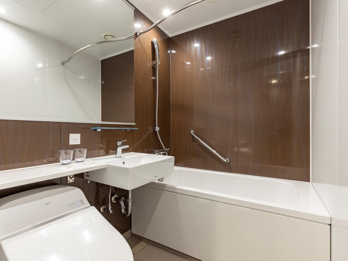 [Room type chosen by hotel] [Non-smoking]