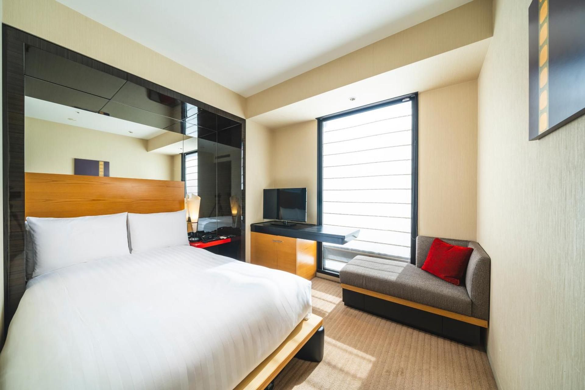 Semi Double Room - Non-Smoking