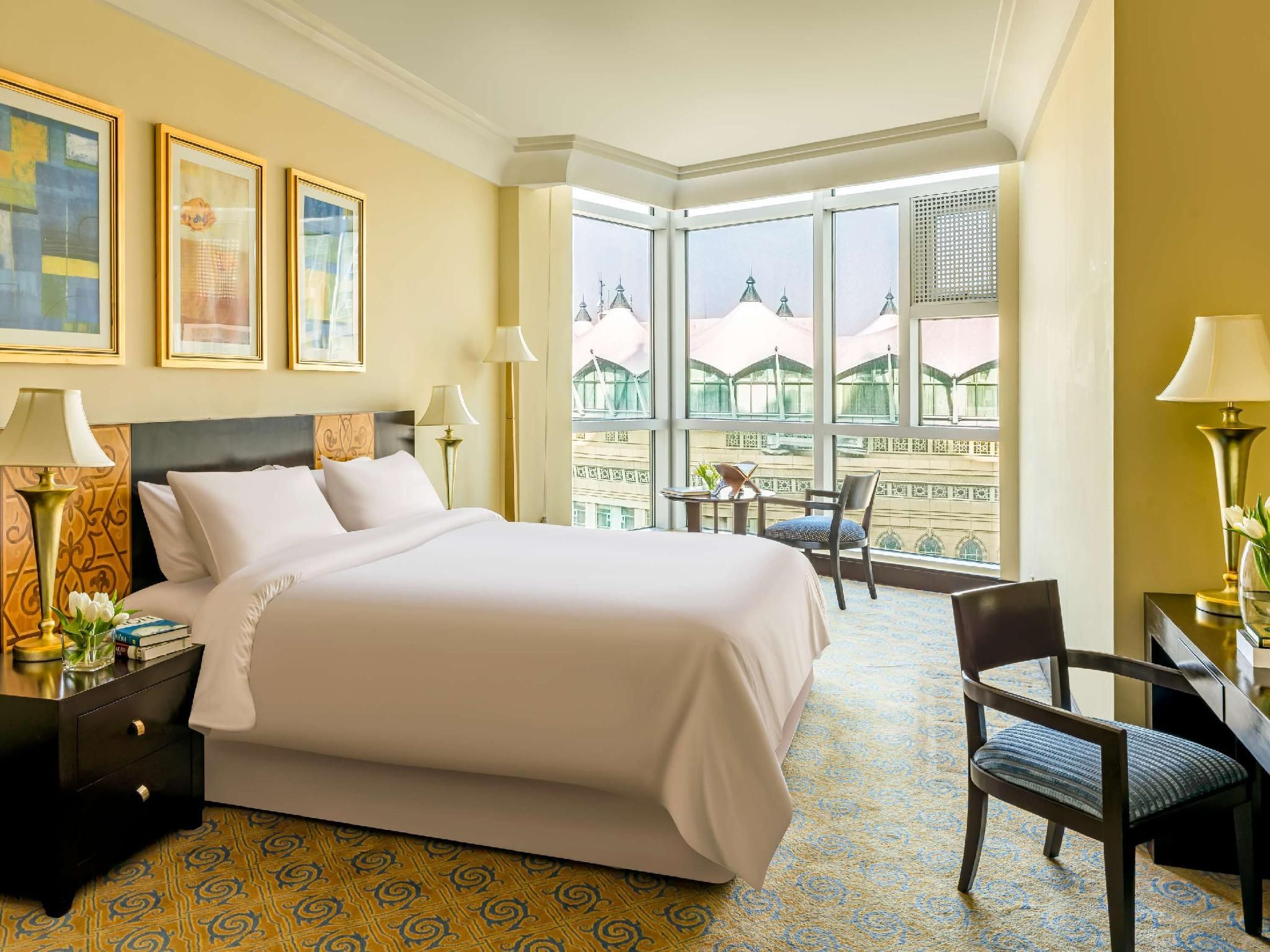 Deluxe Presidential Suite, 1 Double Size Bed, 2 Single Size Beds, Haram View