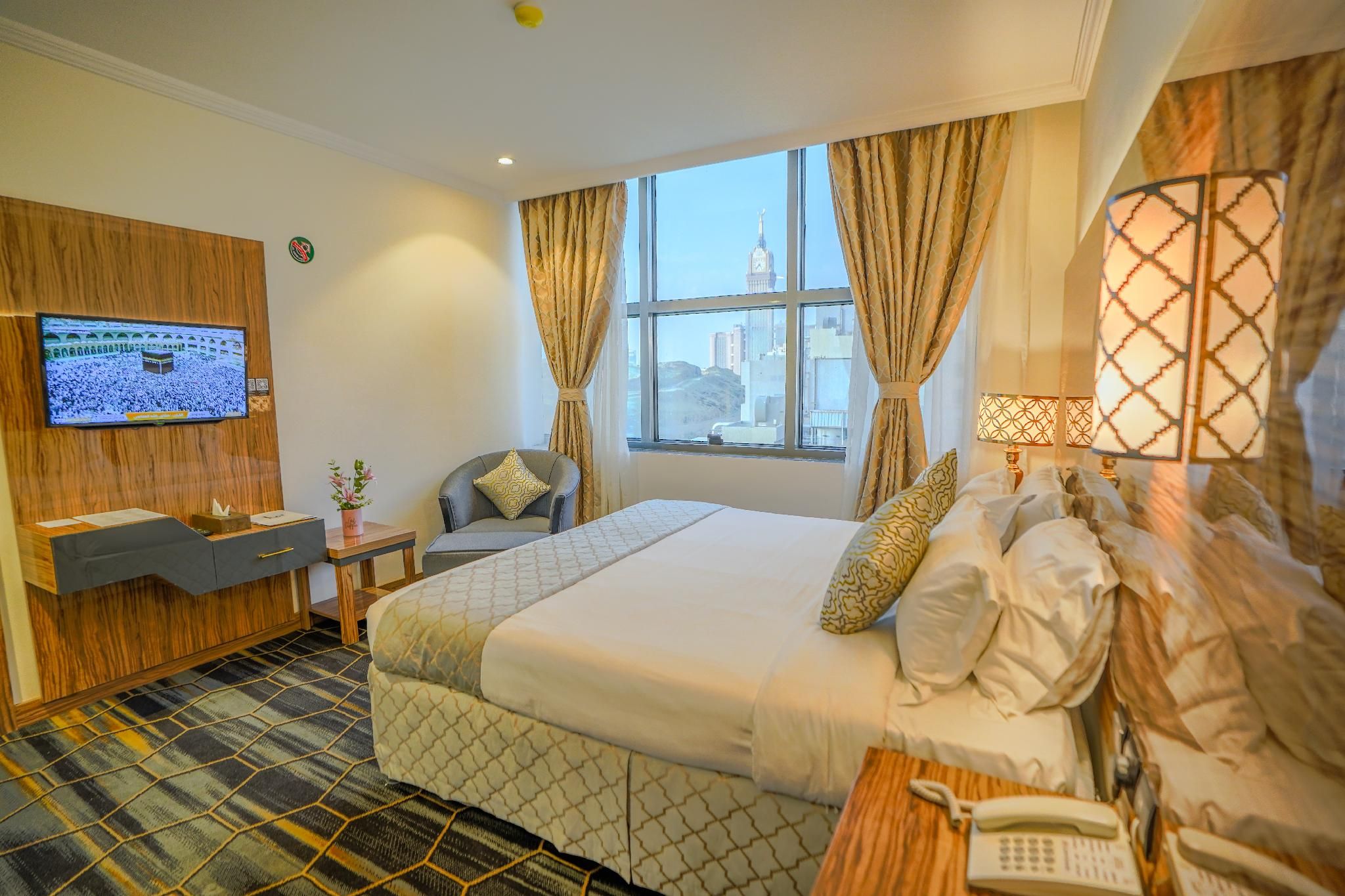 Deluxe King Room