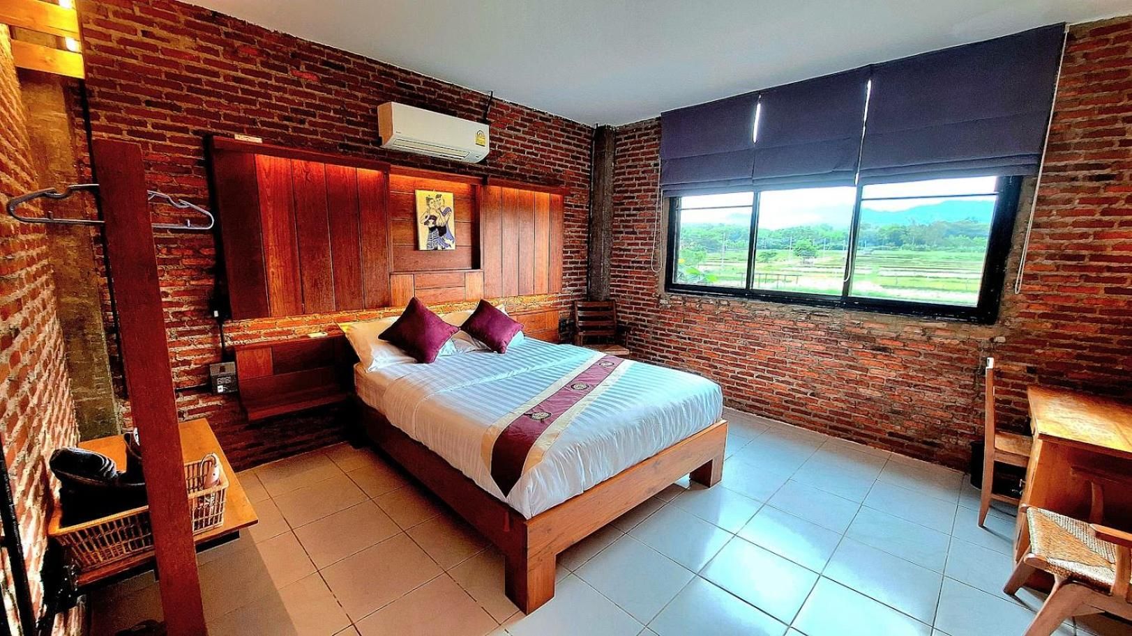 Mountain View Queen Room