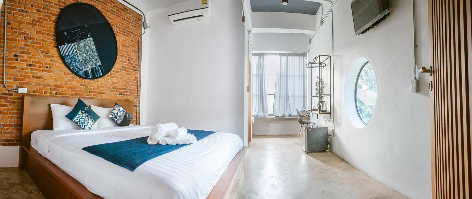 Hug Inn Phrae Deluxe Double Room