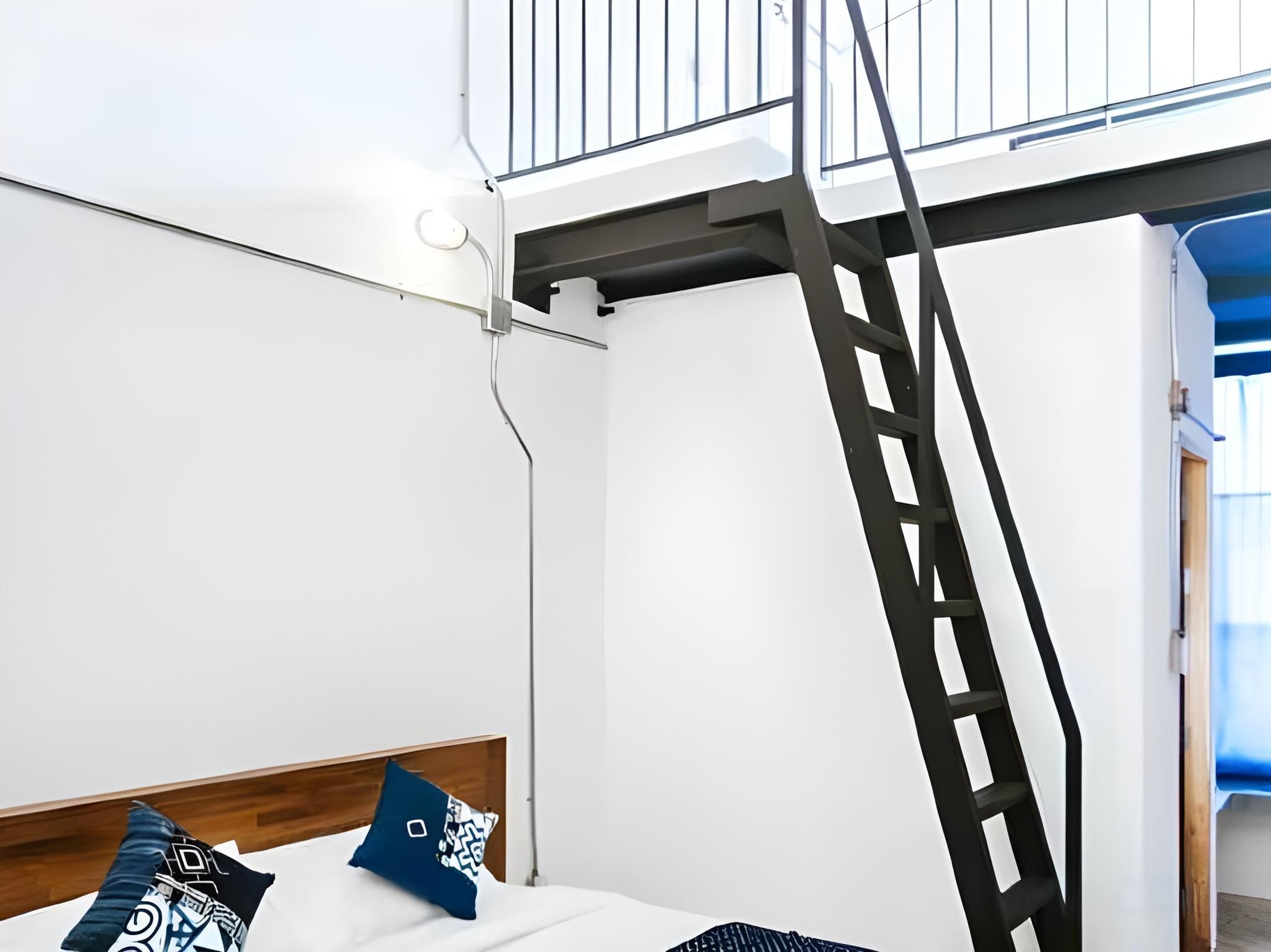 Hug Inn Phrae Loft Room 3