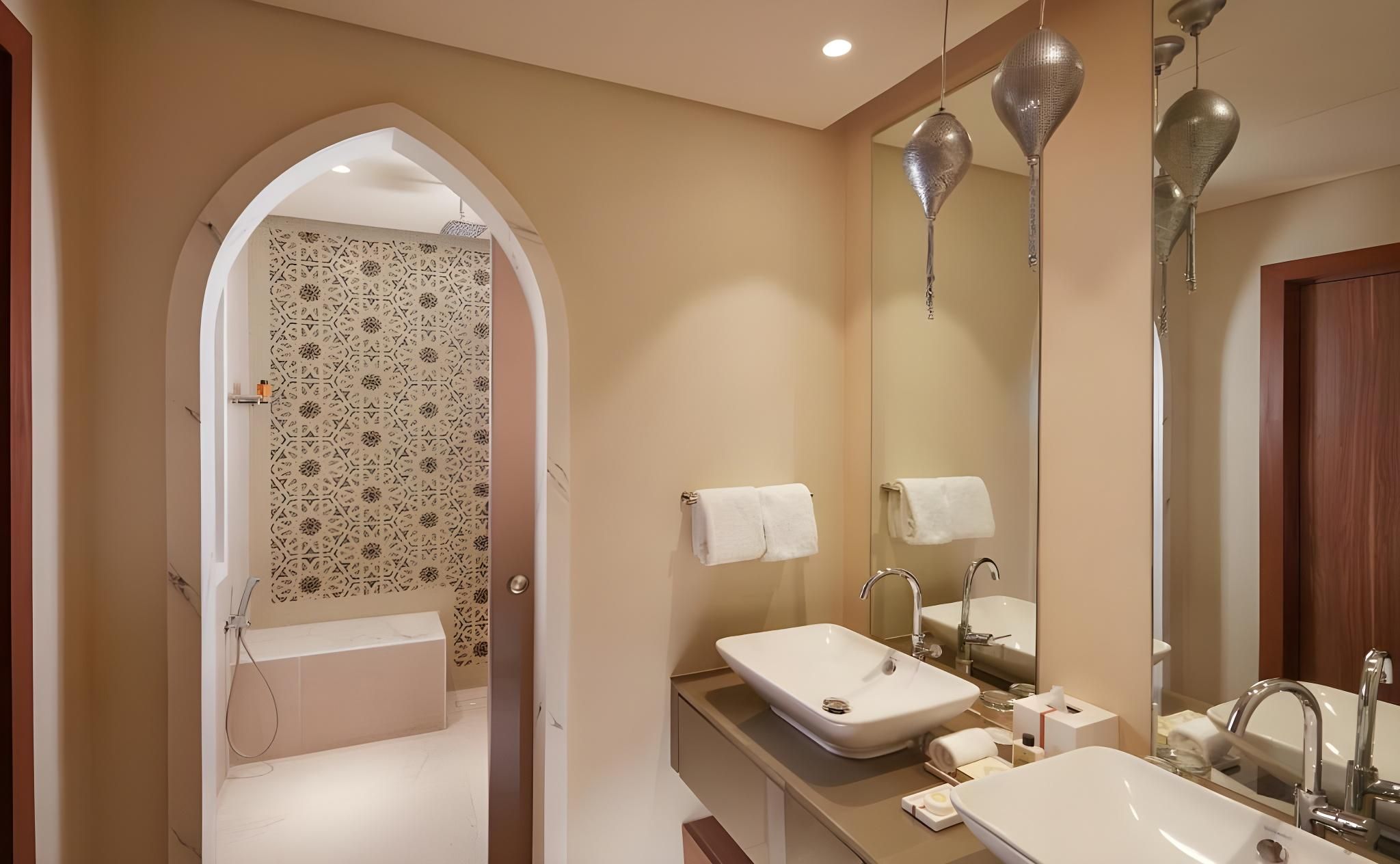 Tiara Panoramic Haram View Suite
