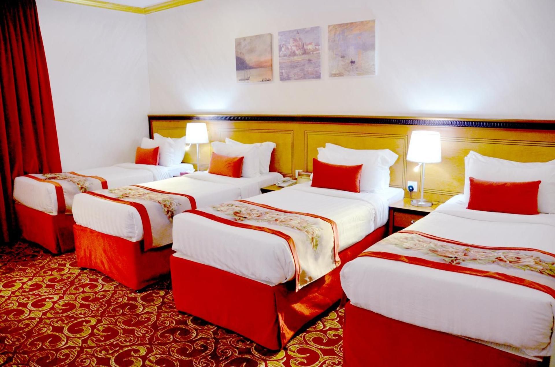 Studio (4 Adults)