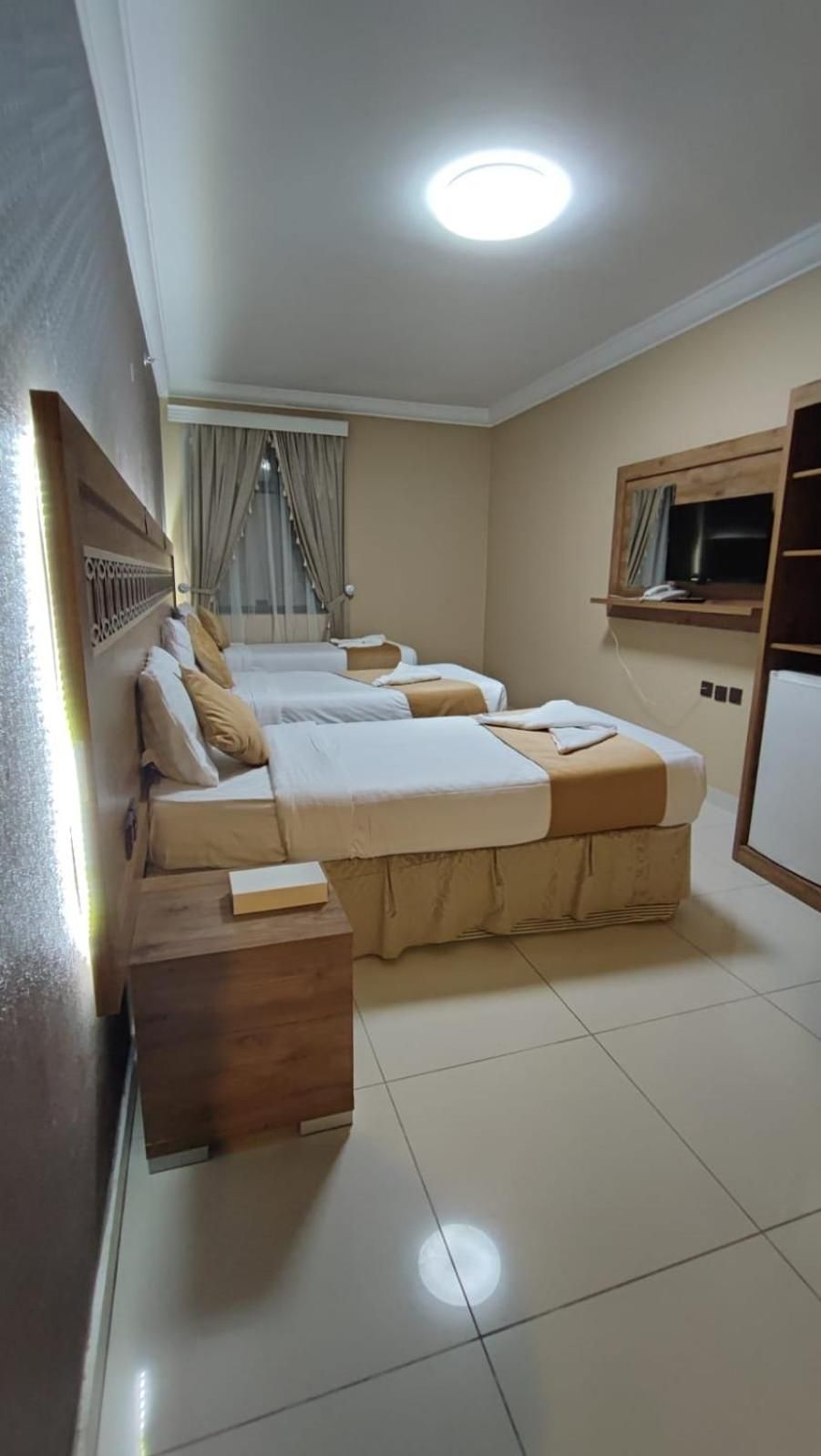 Razana Al-Hafaer Triple Standard 2