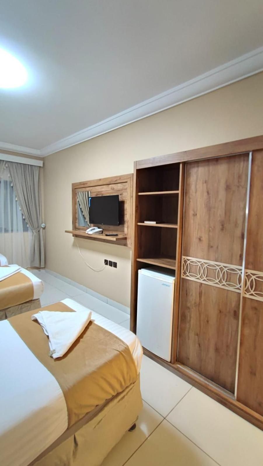 Razana Al-Hafaer Standard Quadruple 3