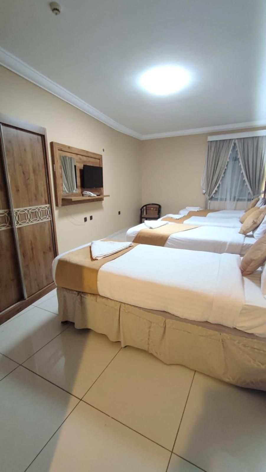 Razana Al-Hafaer Standard Quadruple