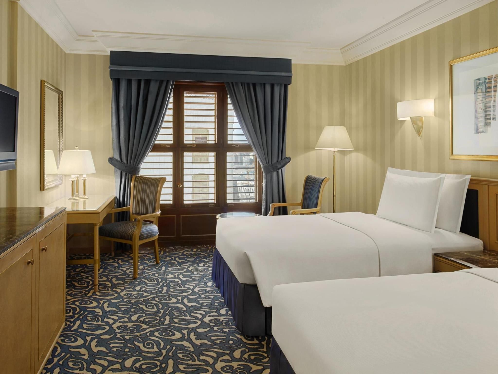 Guest Room with Two Single Beds