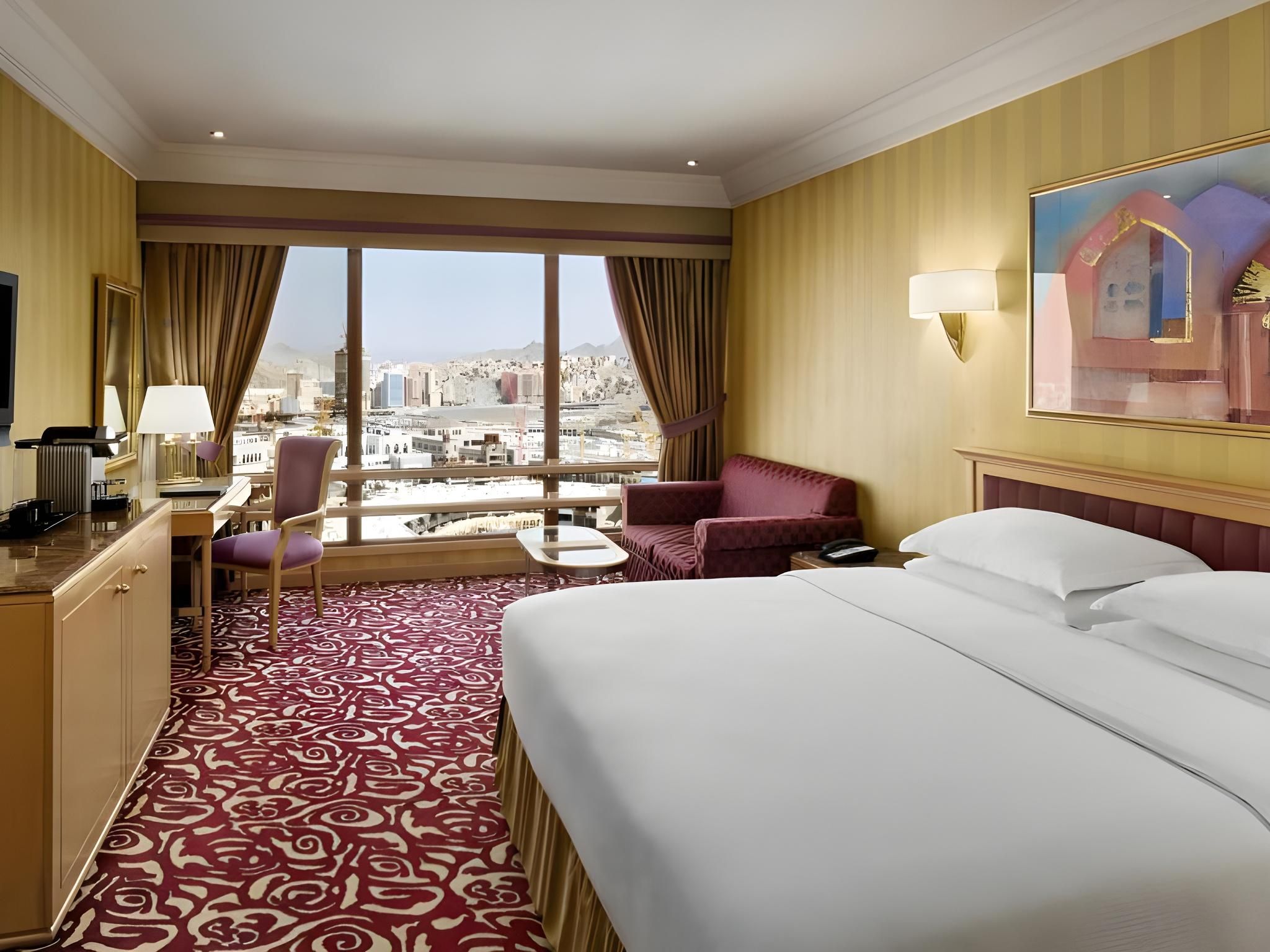 Premium Partial Kaaba View Room with King Bed