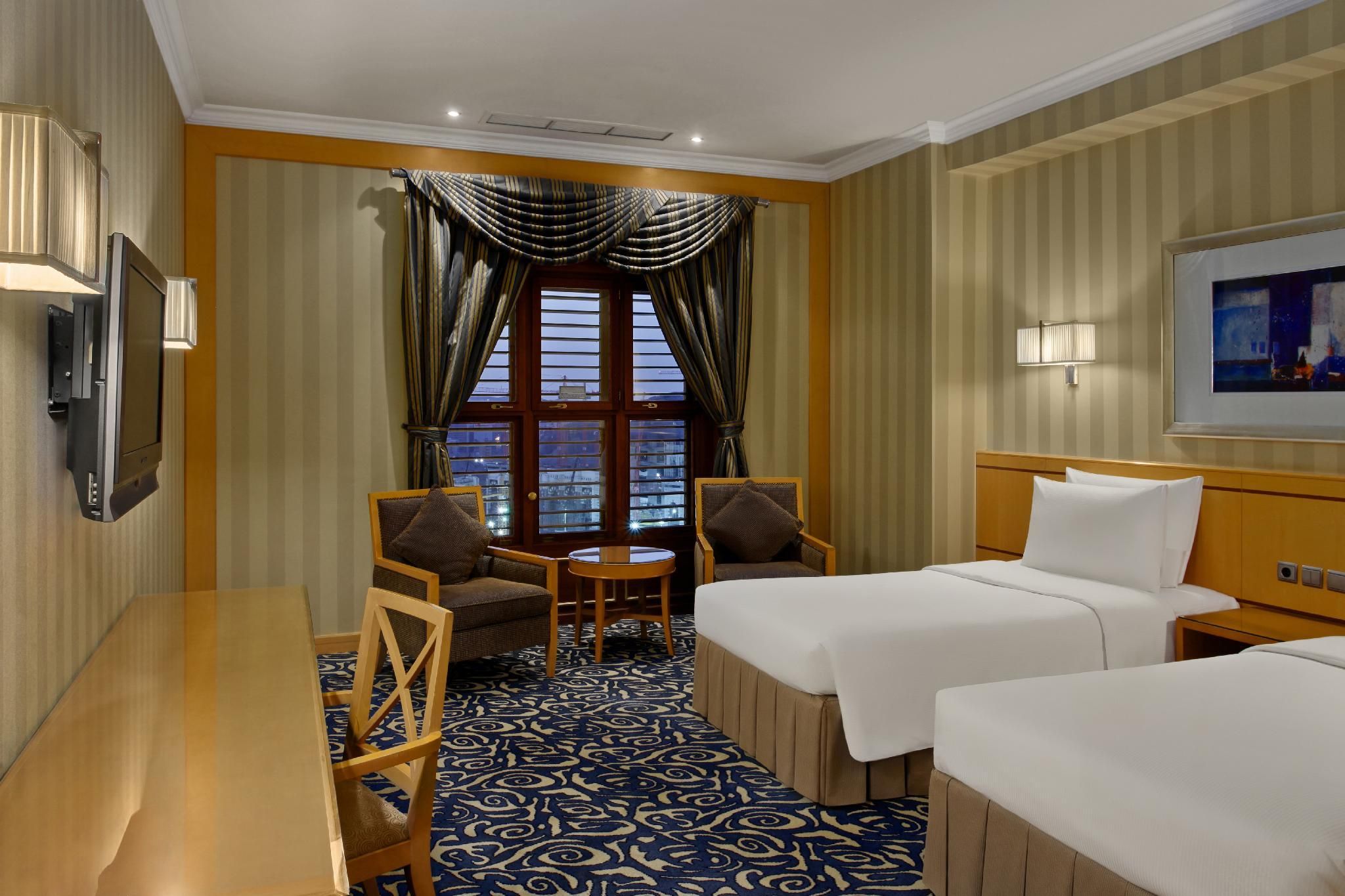 Deluxe Partial Haram View Room with Two Single Beds