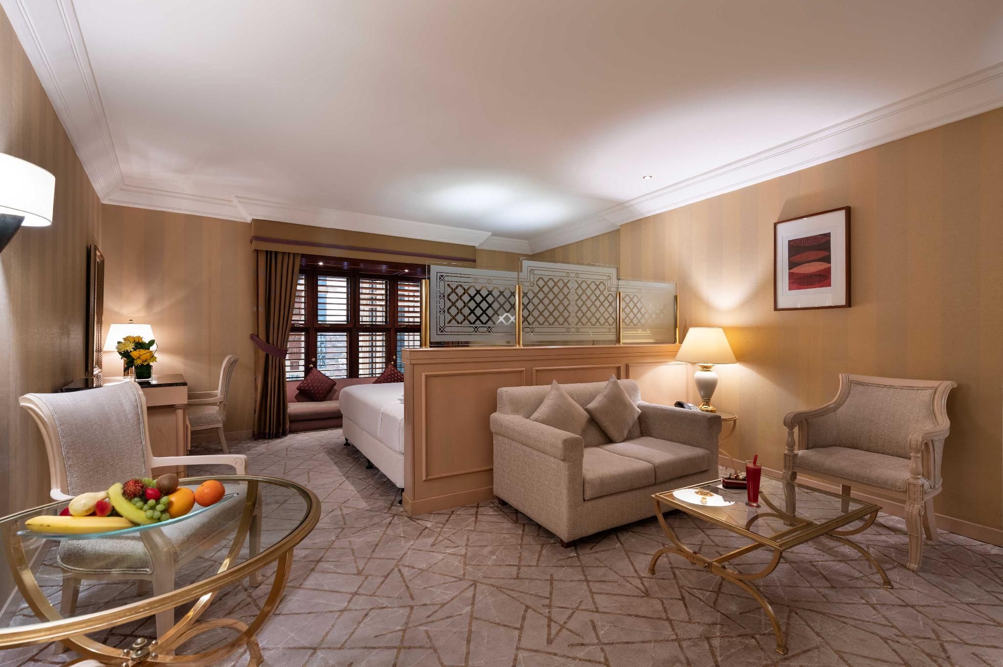 Studio Suite with Two Single Beds