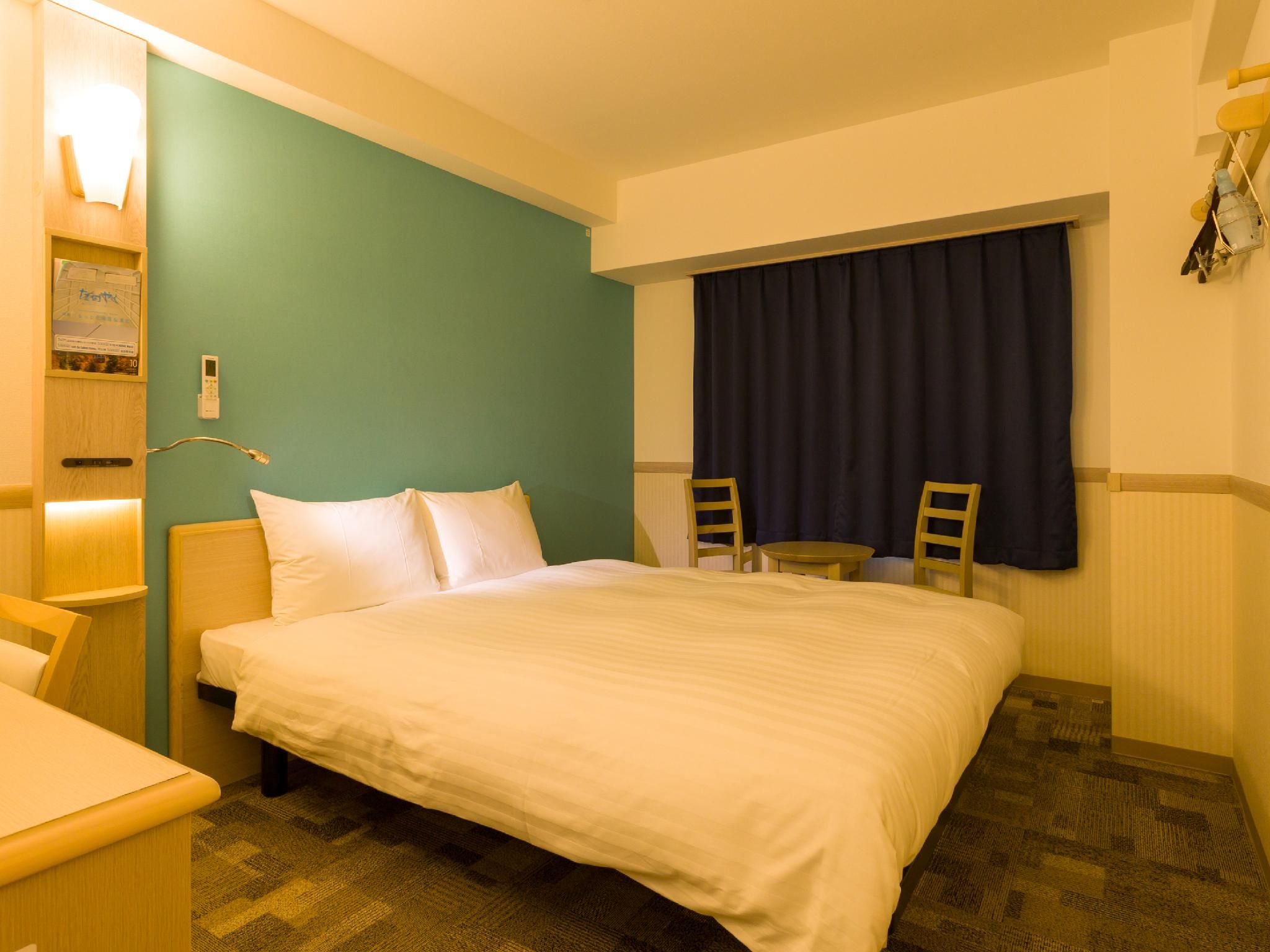 Queen Room - Non-Smoking