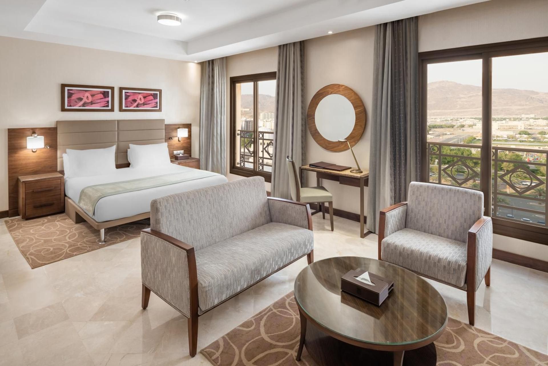 Accessible Suite King Bed