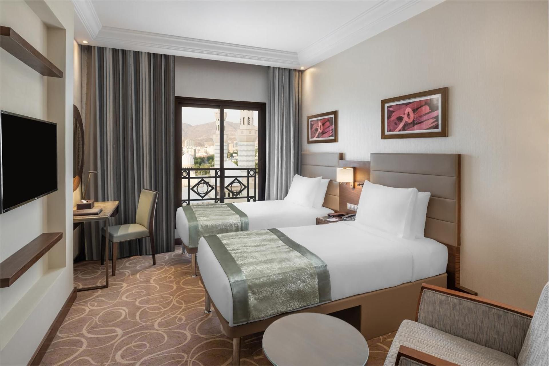 Copthorne Makkah Al Naseem Standard Room Twin Bed 2