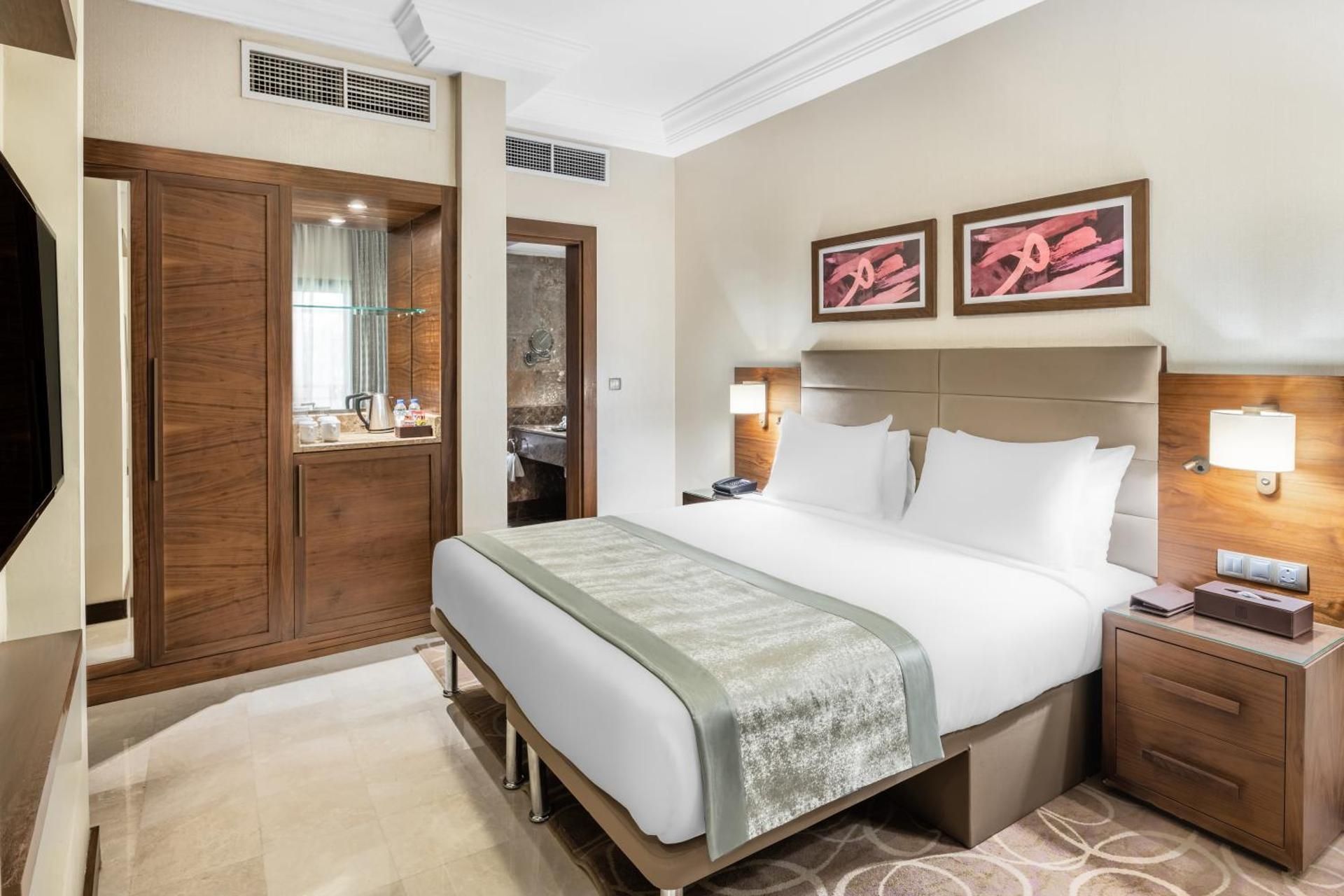 Executive Suite King Bed