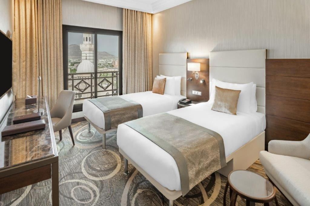 Copthorne Makkah Al Naseem Standard Room Twin Bed