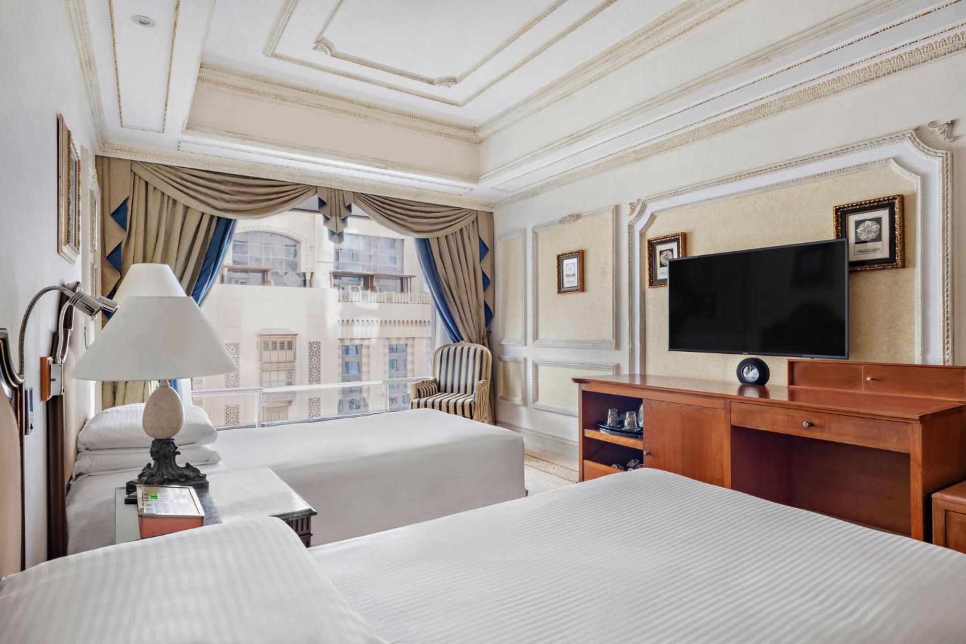 Superior Twin Room with City View
