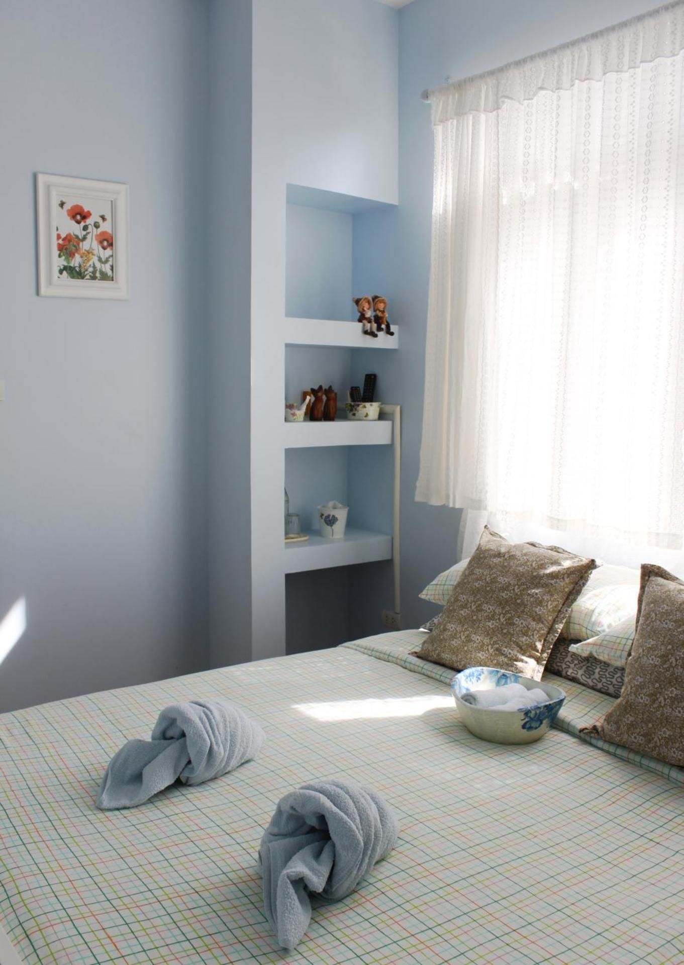 Standard Queen Room - 2